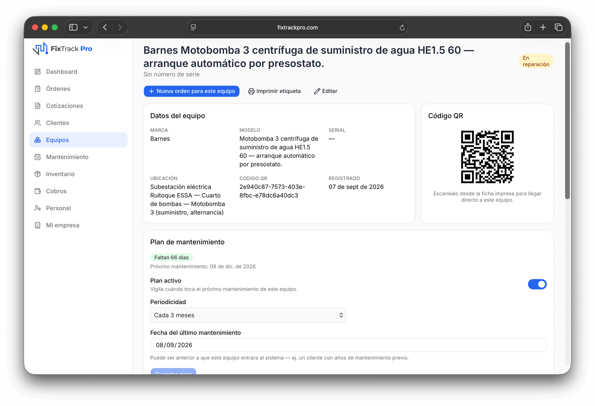 Ficha de una motobomba con marca, modelo, ubicación, código QR y plan de mantenimiento cada 3 meses, con el próximo en 66 días.
